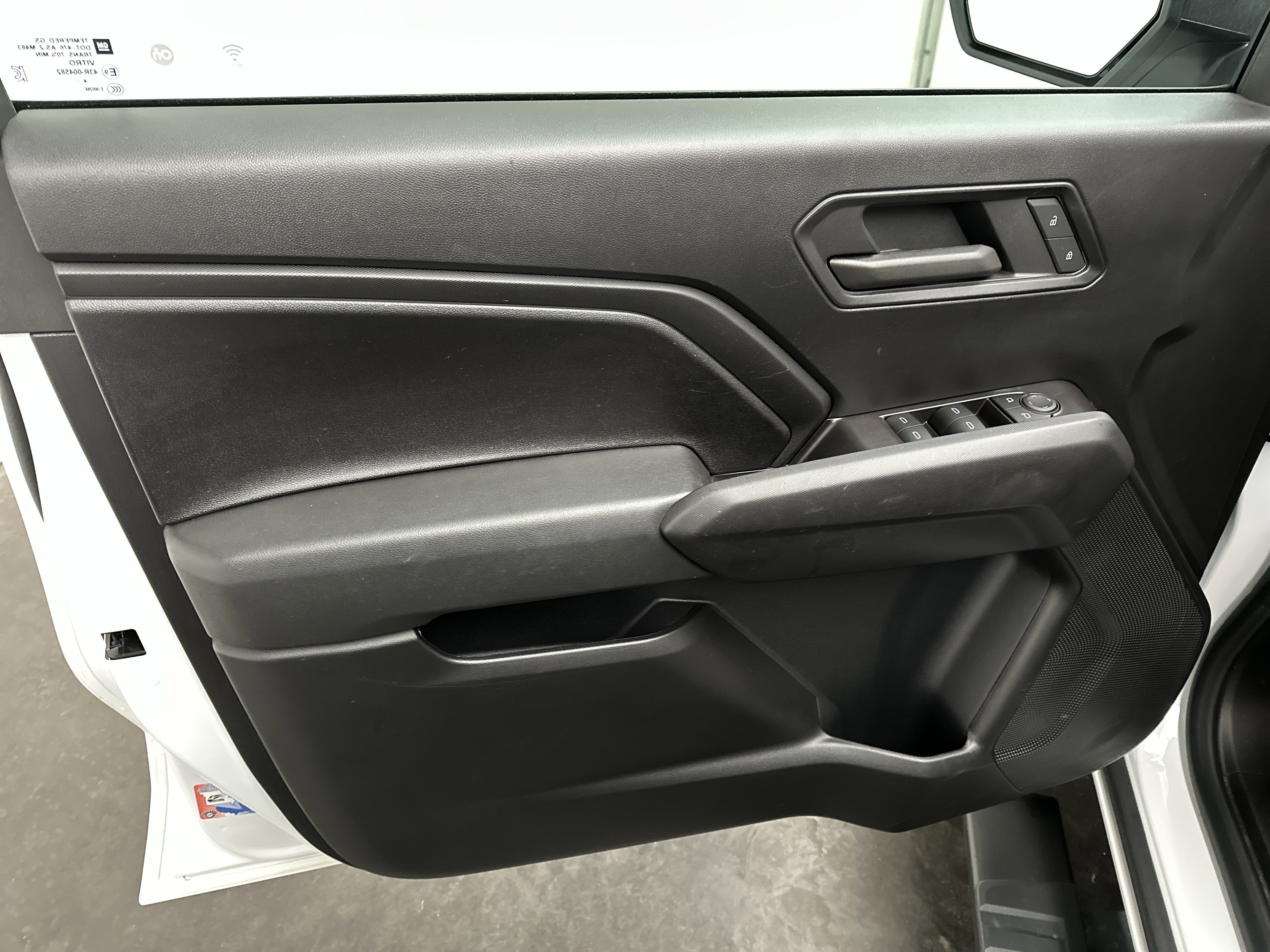 Used 2024 Chevrolet Colorado W/T image 16