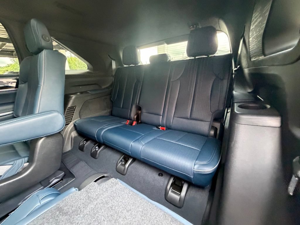 Used 2025 Cadillac Escalade IQ Luxury 2 w/ LPO, Premium Carpet Package AWD/4WD image 40