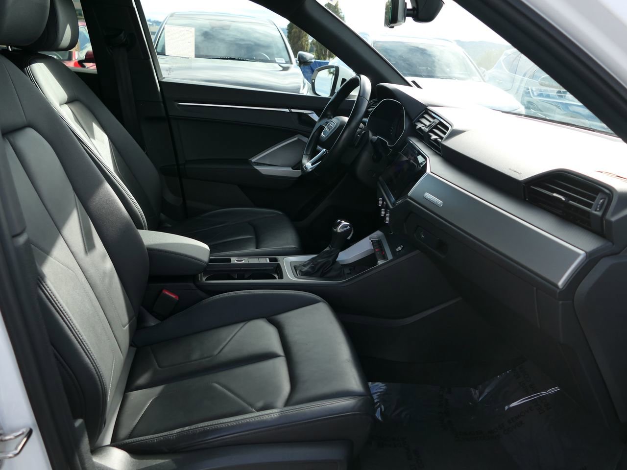 Used 2024 Audi Q3 2.0T Premium image 25