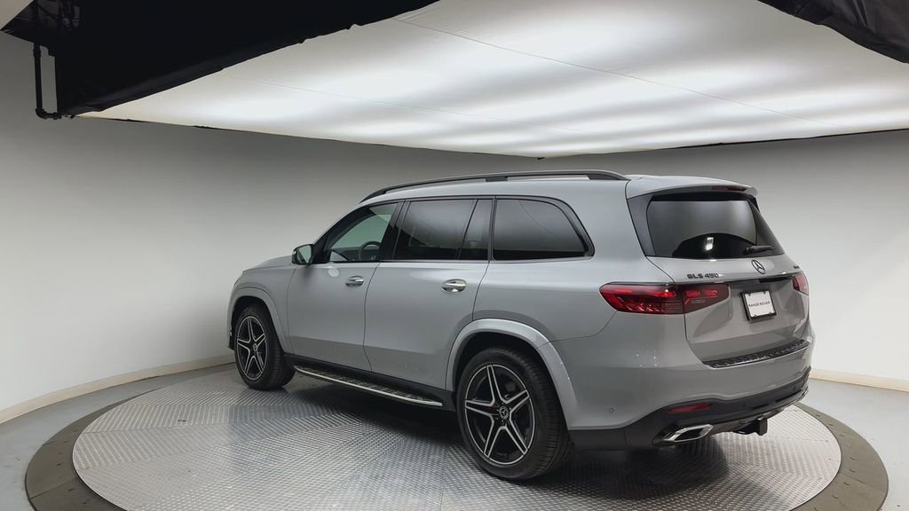 Used 2024 Mercedes-Benz GLS 450 4MATIC image 4