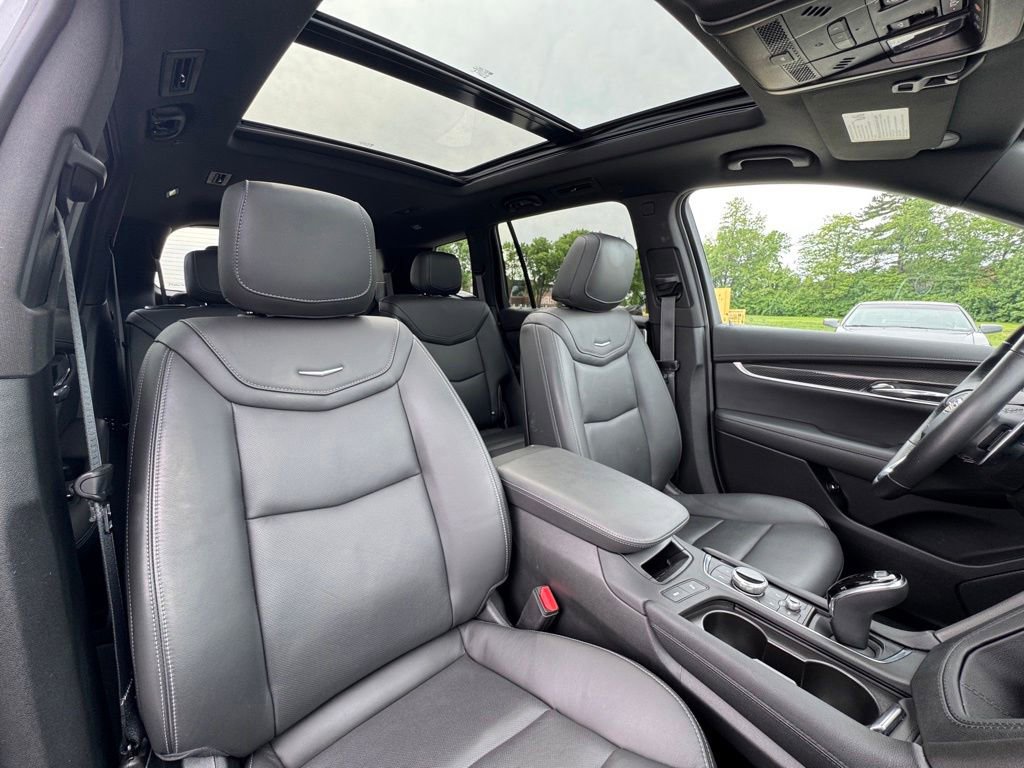 Used 2024 Cadillac XT6 Sport w/ Technology Package AWD/4WD image 30