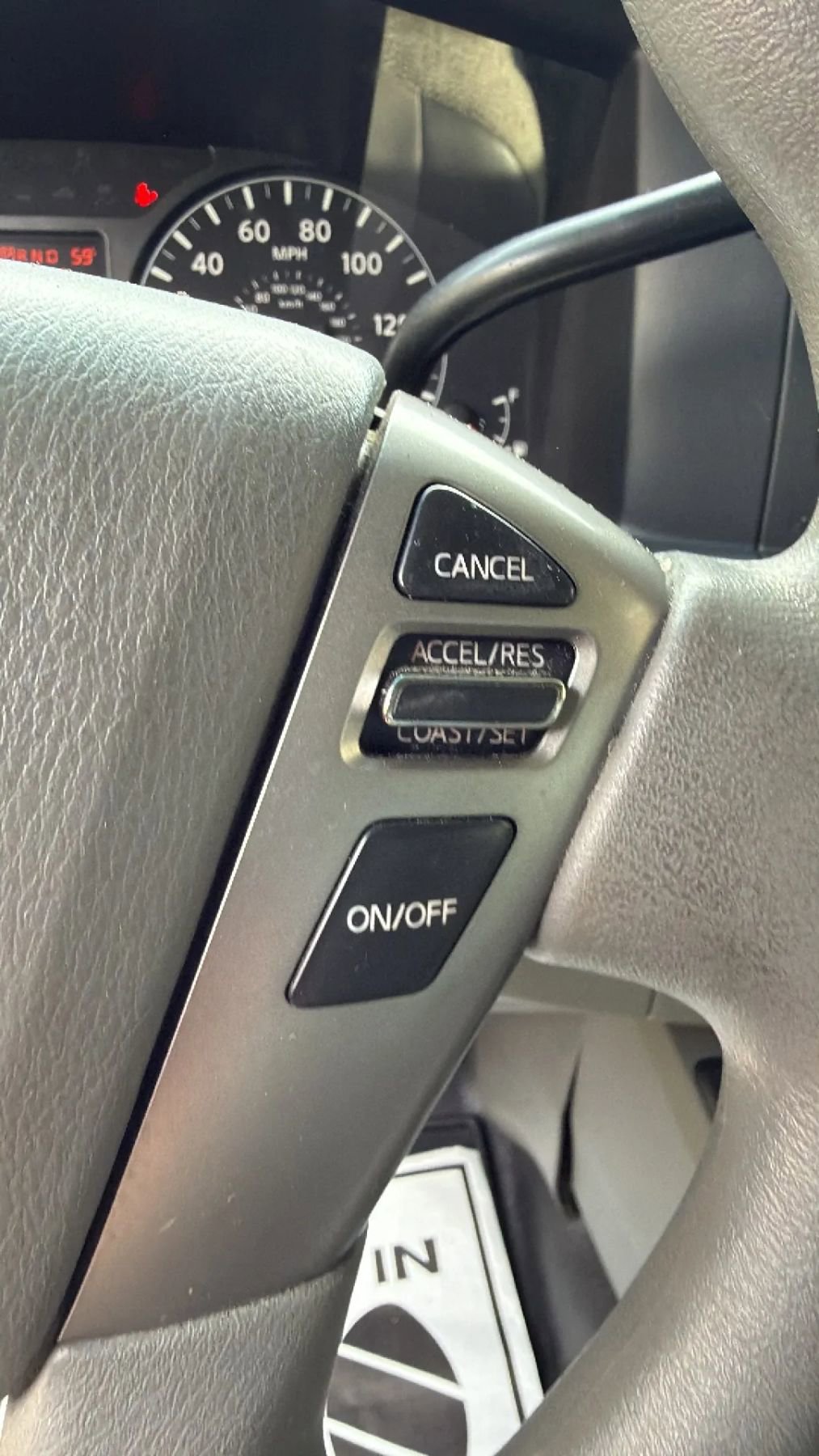 Used 2014 Nissan NV 2500 SV w/ Side & Curtain Airbag Package image 11