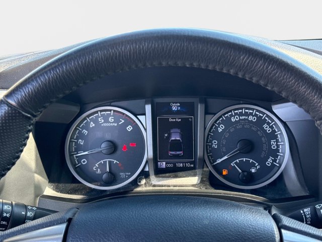 Used 2017 Toyota Tacoma SR5 w/ Tow Package RWD image 26