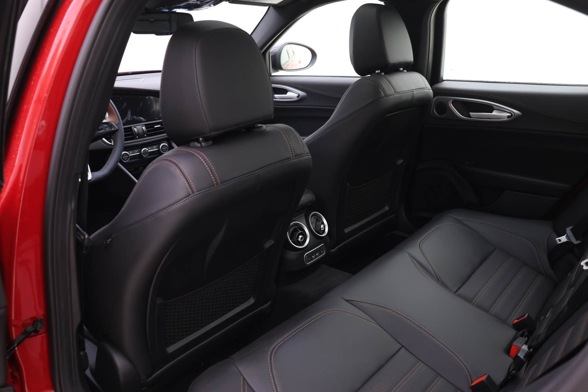 New 2025 Alfa Romeo Giulia AWD w/ Driving Assist Package image 12