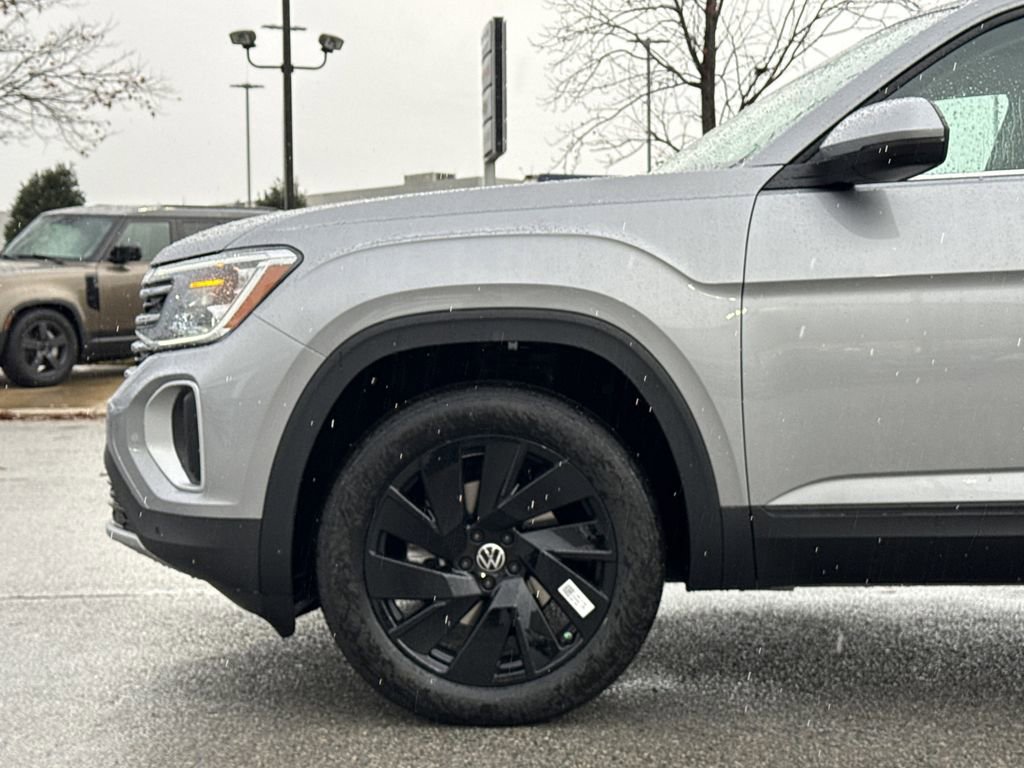 New 2026 Volkswagen Atlas SE image 9