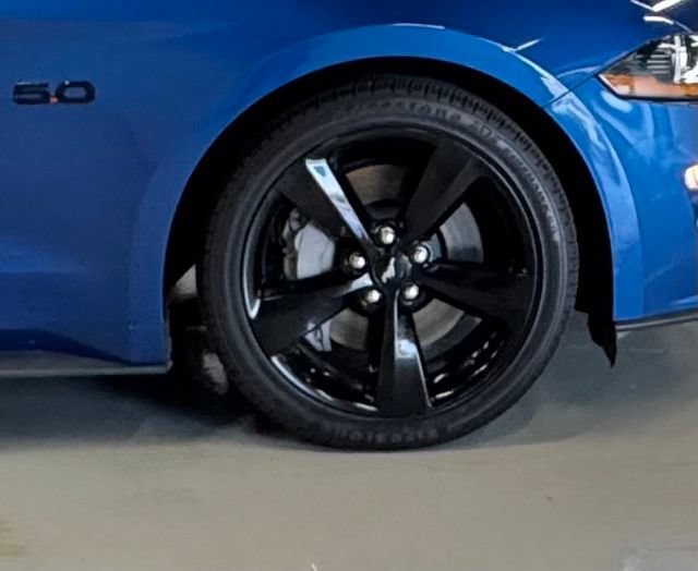 Used 2022 Ford Mustang GT Premium w/ Black Accent Package RWD image 26