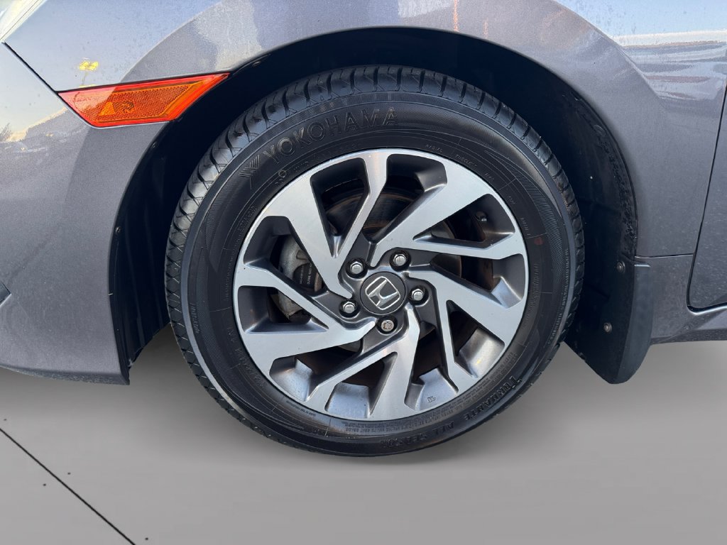 Used 2018 Honda Civic EX image 9