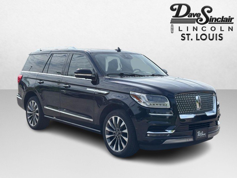 Used 2021 Lincoln Navigator Reserve w/ Luxury Package AWD/4WD image 3