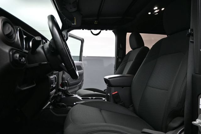 Used 2020 Jeep Wrangler Sport AWD/4WD image 15