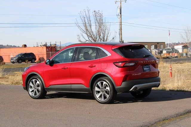 Used 2024 Ford Escape Platinum w/ Premium Technology Package image 4