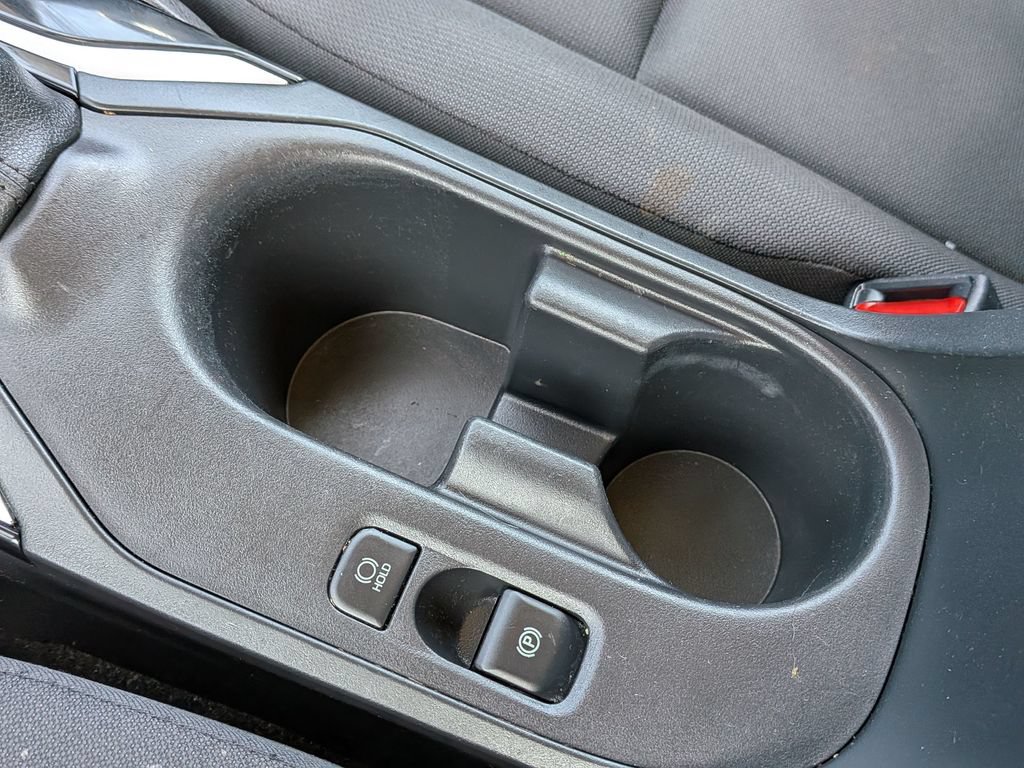Used 2023 Toyota Corolla LE w/ Carpet Mat Package (TMS) FWD image 25