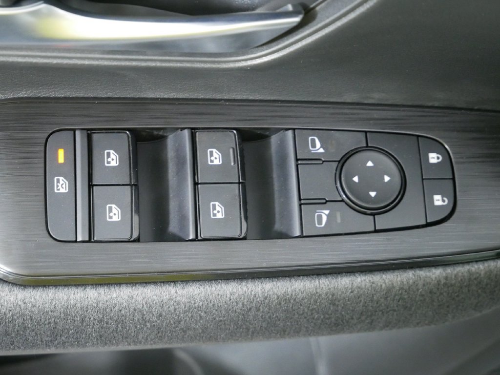New 2026 Nissan Kicks SV w/ Cold Weather Package AWD/4WD image 19