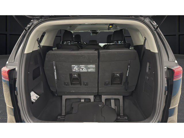 Used 2024 Kia Carnival LX FWD image 26