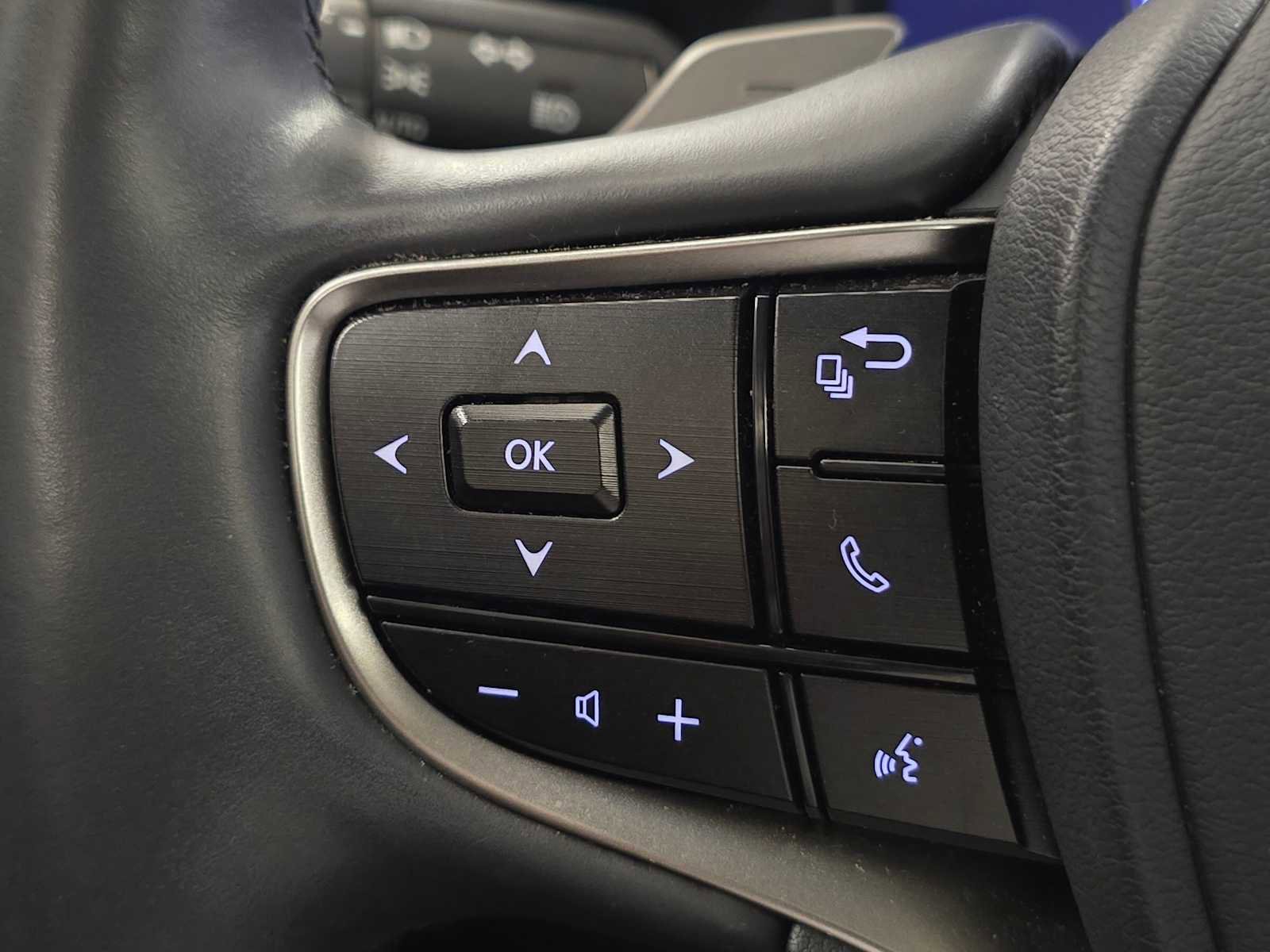 Used 2022 Lexus ES 300h w/ Premium Package FWD image 33