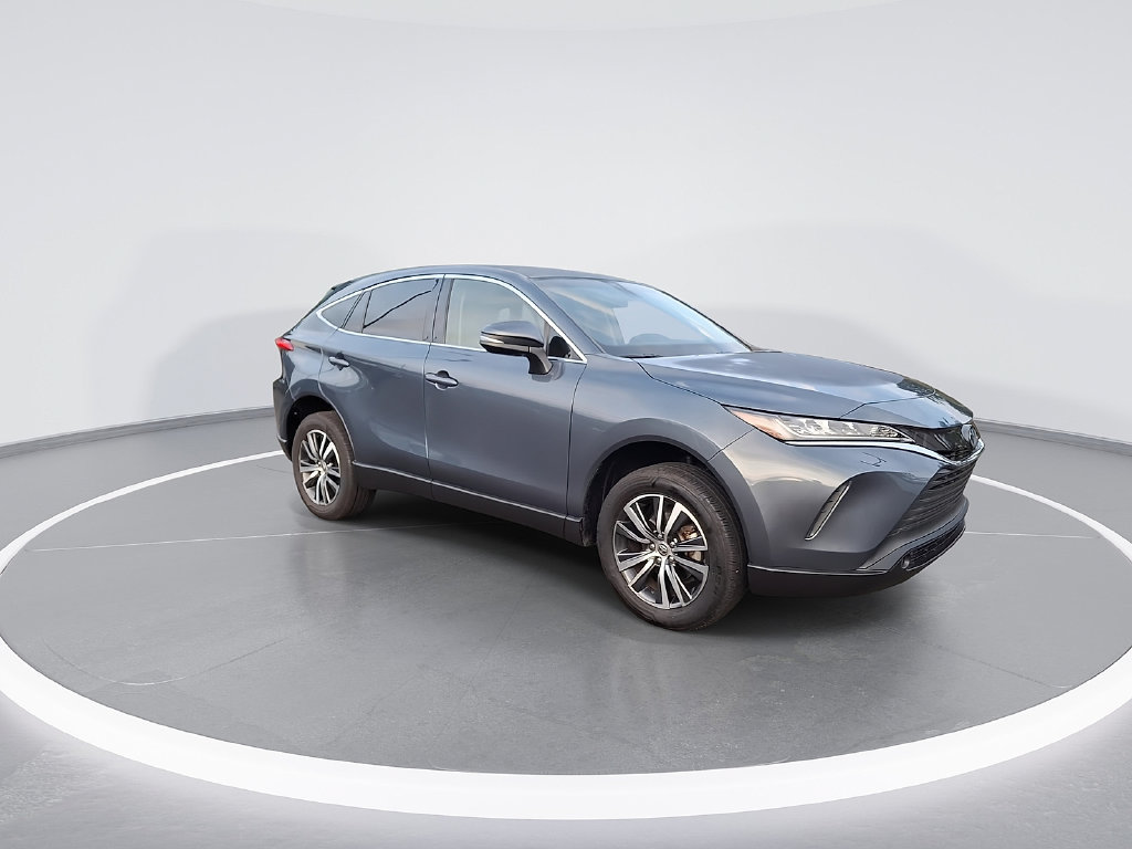 Used 2022 Toyota Venza LE AWD/4WD image 3