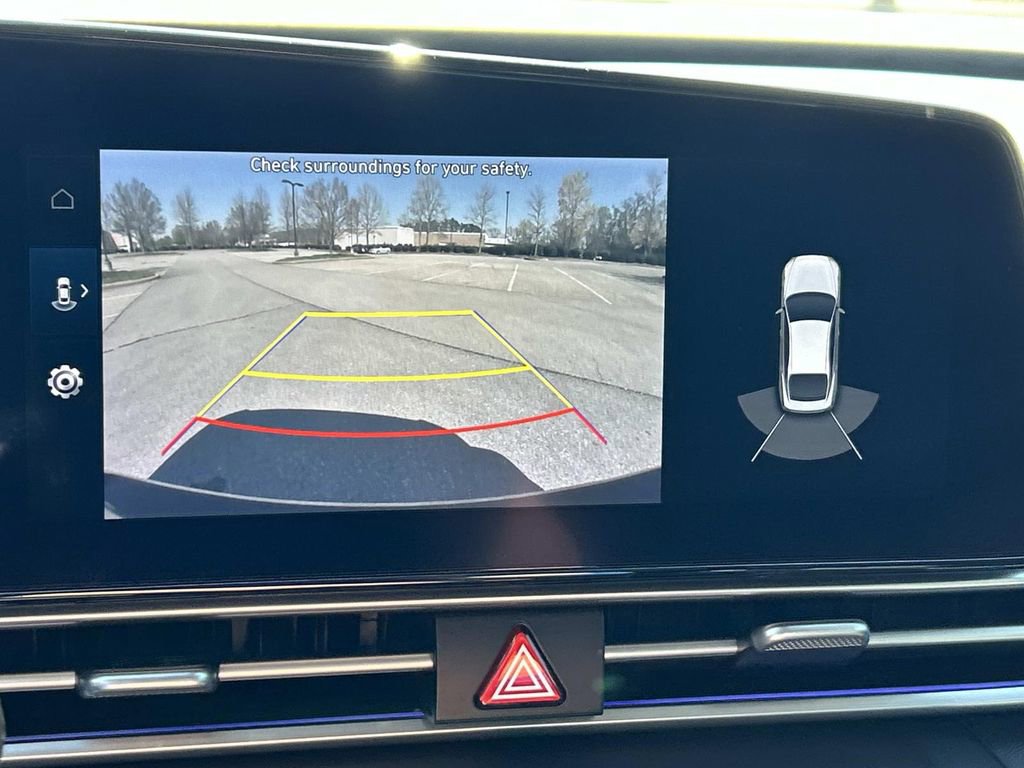 Used 2022 Hyundai Elantra Limited image 35