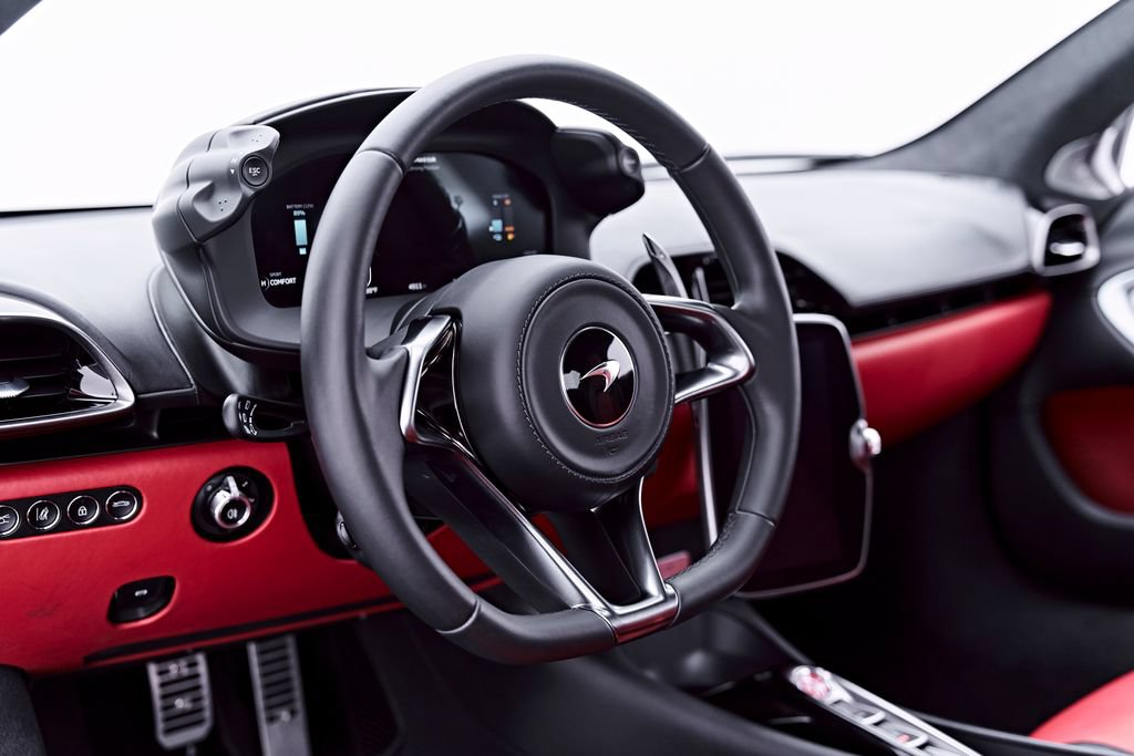 Used 2024 McLaren Artura RWD image 55