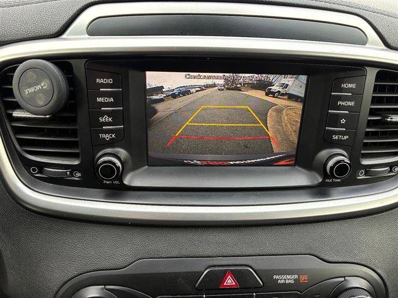Used 2019 Kia Sorento LX image 15