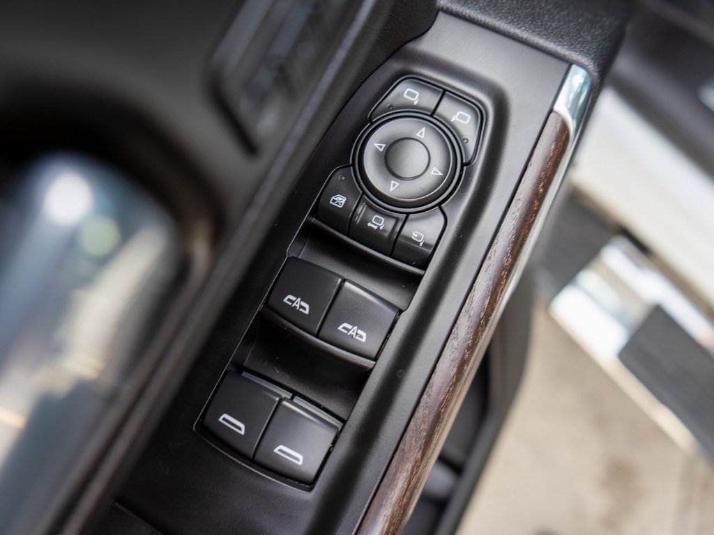 Used 2021 GMC Sierra 3500 Denali w/ Denali Ultimate Package image 19