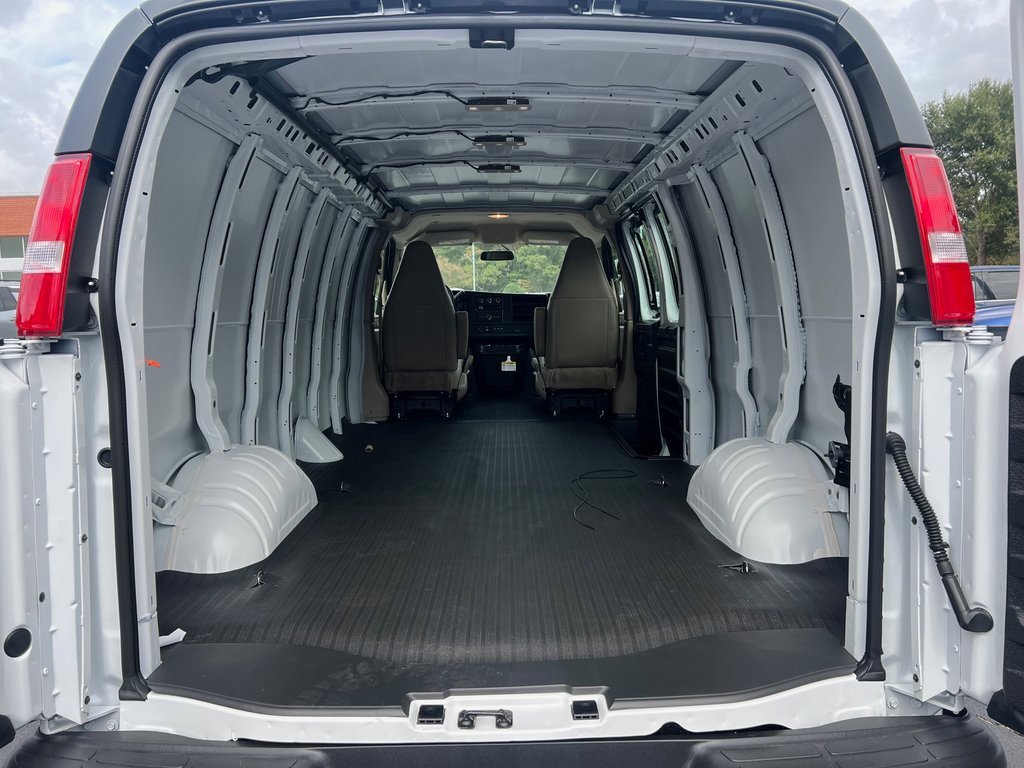 New 2025 Chevrolet Express 2500 Work Van w/ Driver Convenience Package image 17