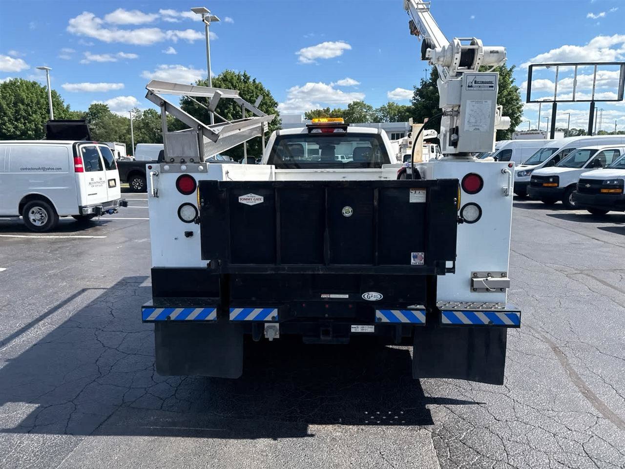 Used 2017 Ford F550 4x4 Regular Cab Super Duty image 7