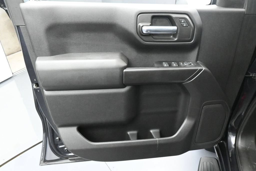 Used 2023 Chevrolet Silverado 1500 Custom RWD image 13