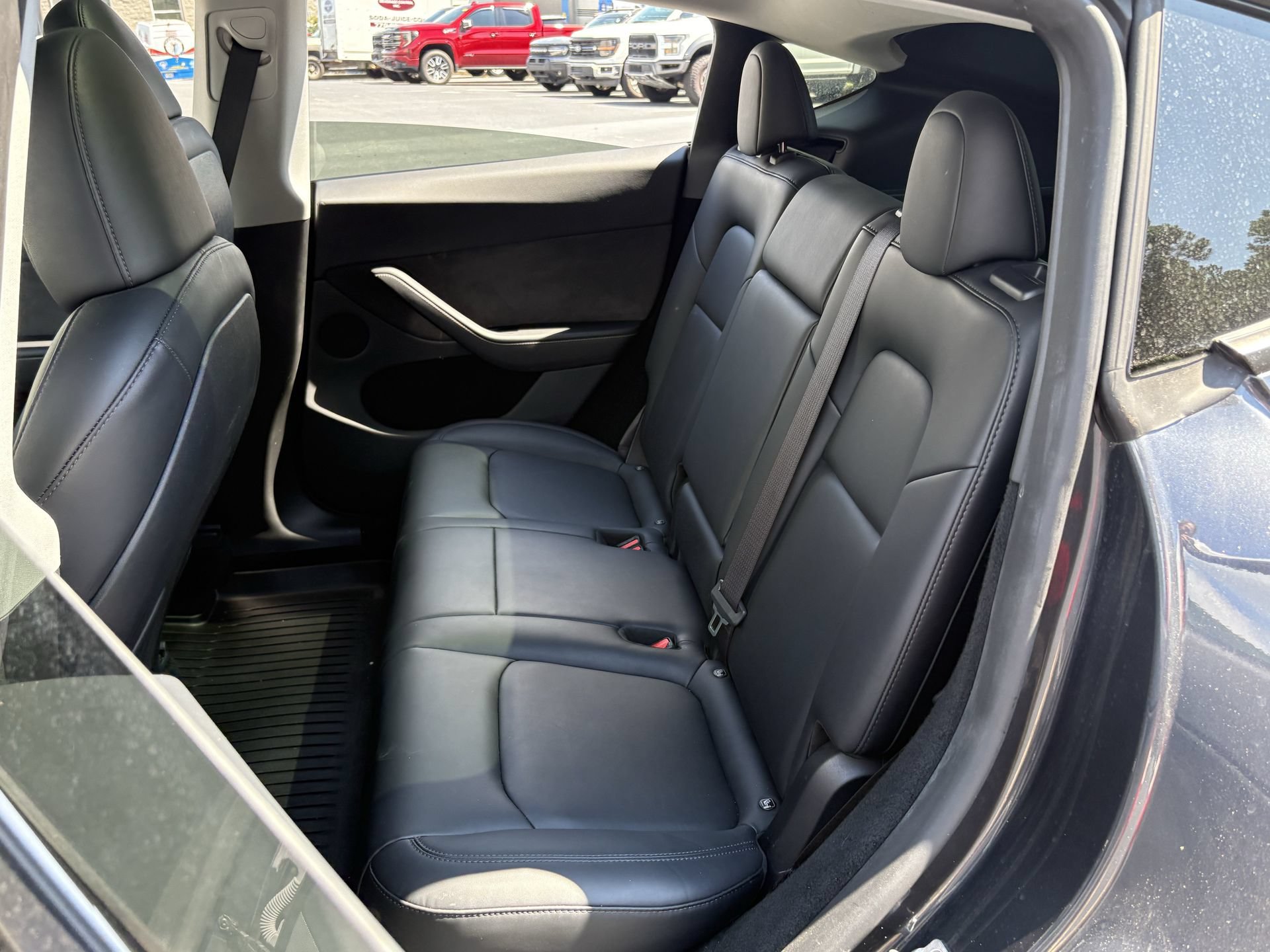 Used 2024 Tesla Model Y Long Range AWD/4WD image 14