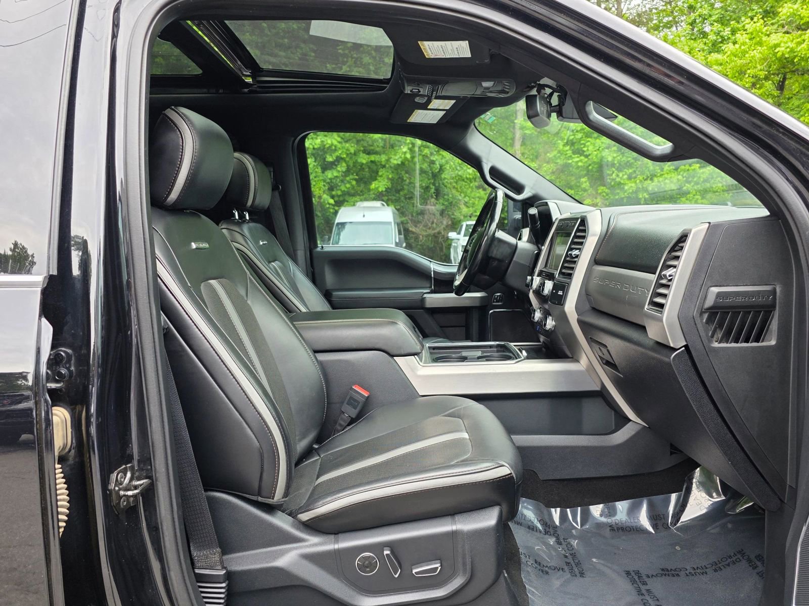 Used 2019 Ford F350 Platinum w/ Platinum Ultimate Package AWD/4WD image 34