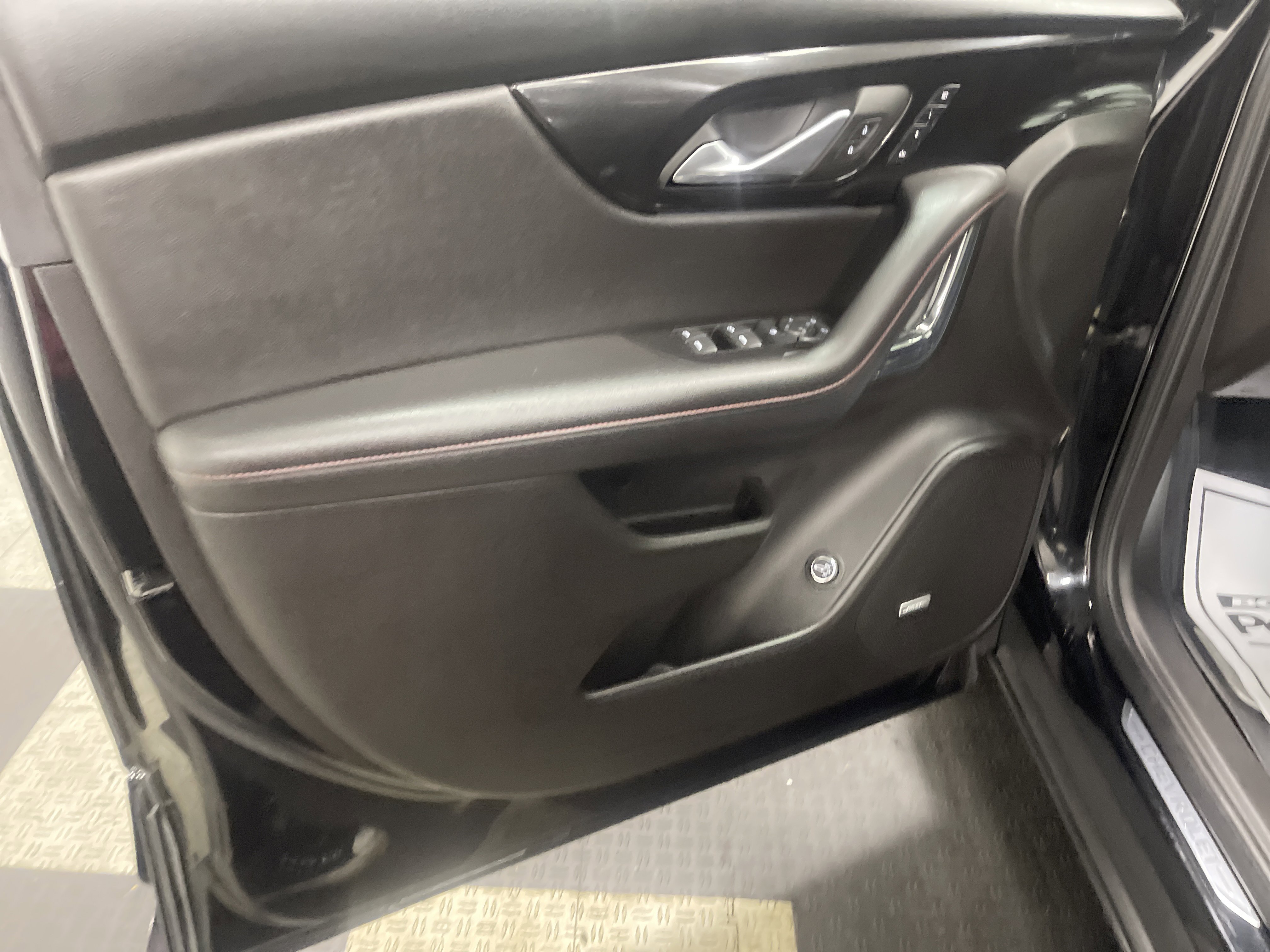 Used 2024 Chevrolet Blazer RS w/ Driver Confidence II Package image 10