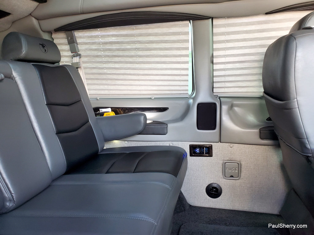 Used 2020 Chevrolet Express 2500 w/ Enhanced Convenience Package RWD image 30