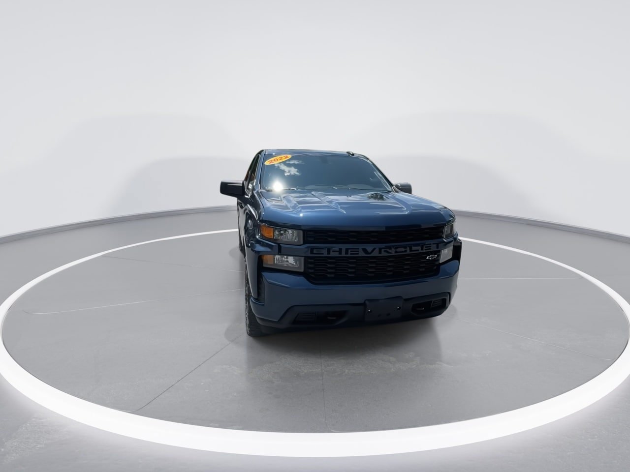 Used 2022 Chevrolet Silverado 1500 Custom w/ LPO, Blackout Package AWD/4WD image 3