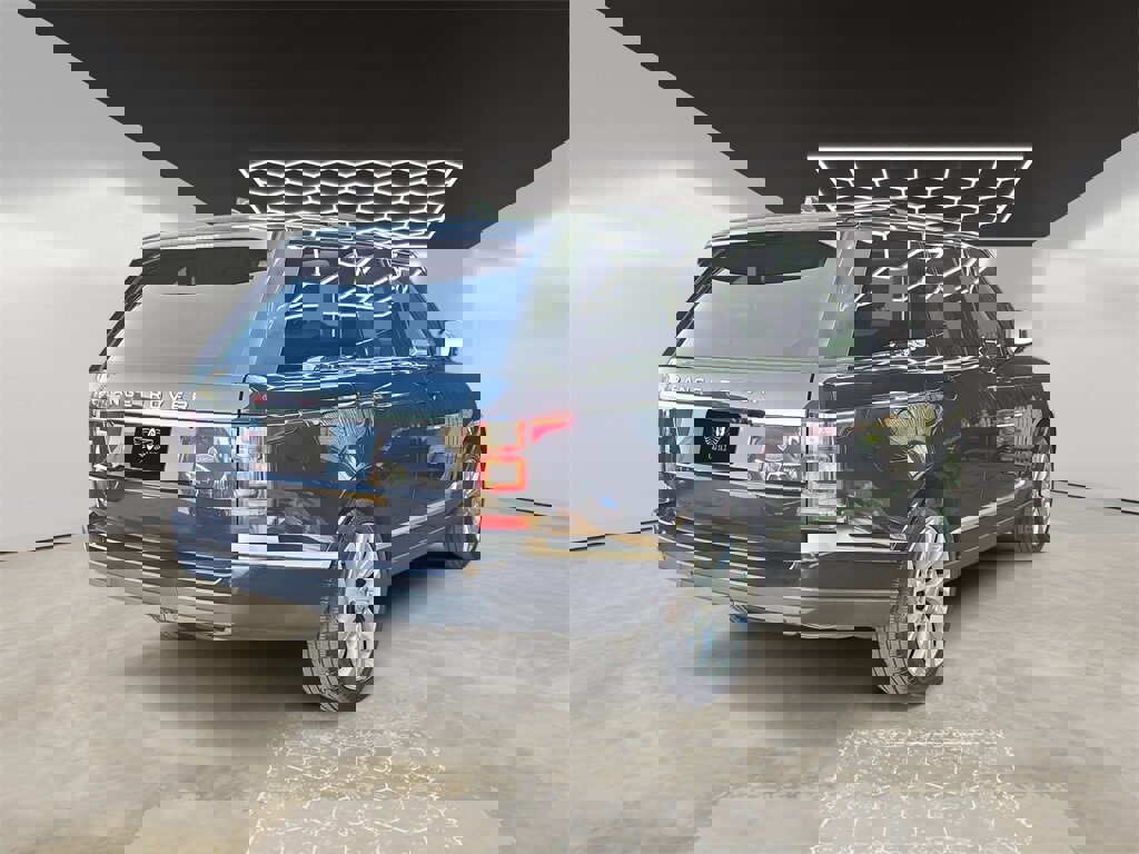 Used 2017 Land Rover Range Rover HSE image 5