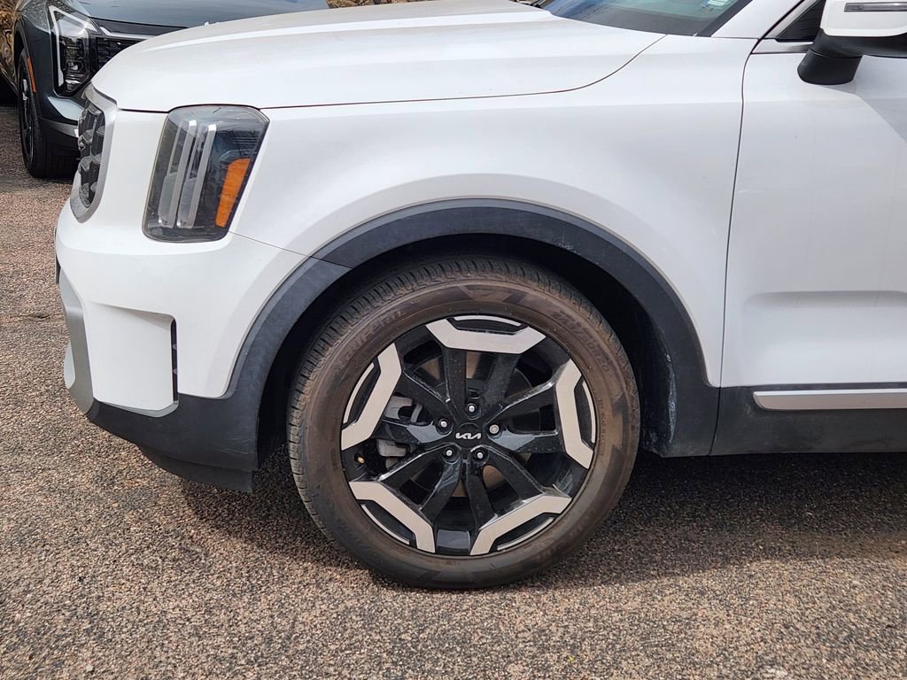 Used 2023 Kia Telluride S w/ S Sunroof Package image 9