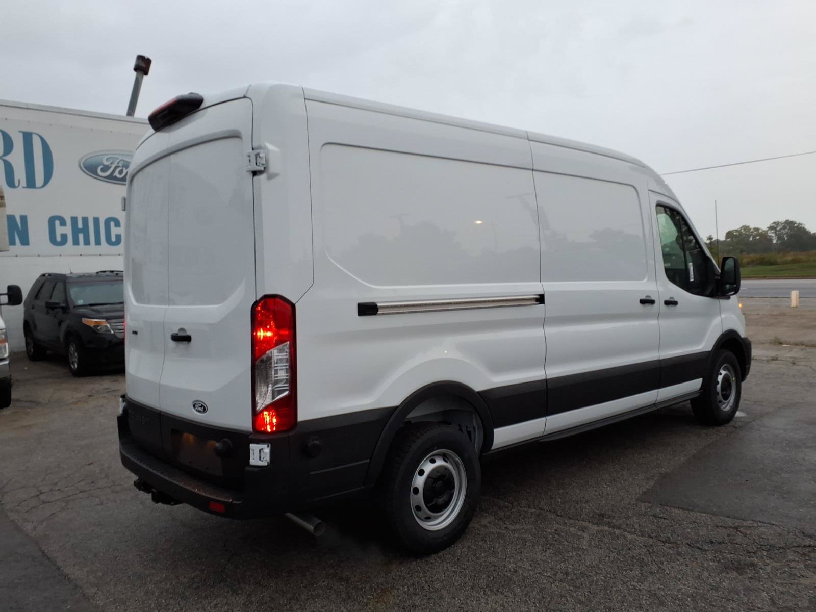 New 2027 Ford Transit 250 148 Medium Roof RWD image 3