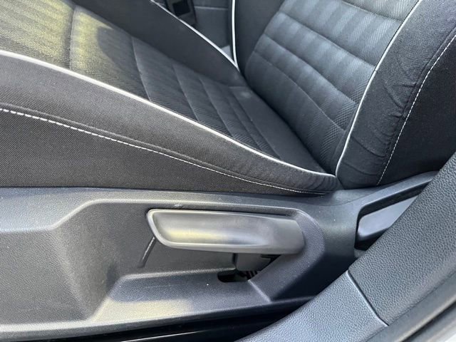 Used 2023 Volkswagen Jetta Sport image 23