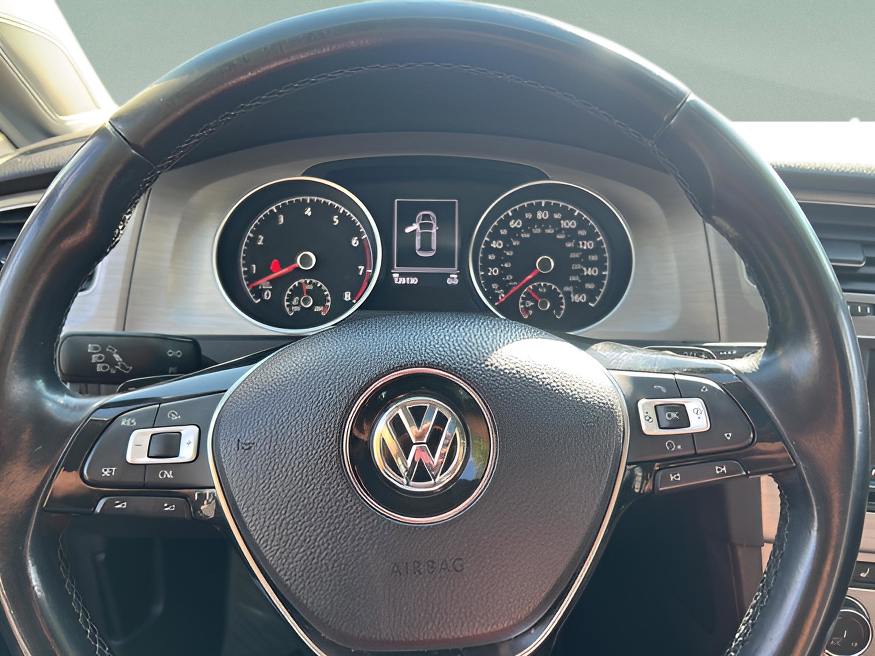 Used 2017 Volkswagen Golf Wolfsburg Edition FWD image 14