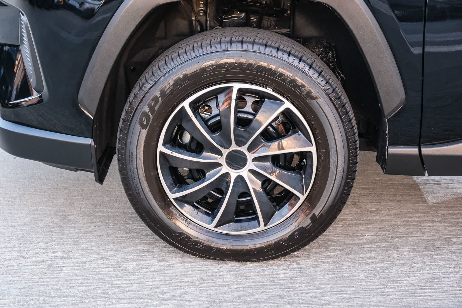 Certified 2025 Toyota RAV4 LE FWD image 10