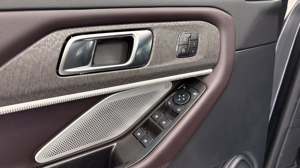New 2027 Ford Explorer Platinum AWD/4WD image 17