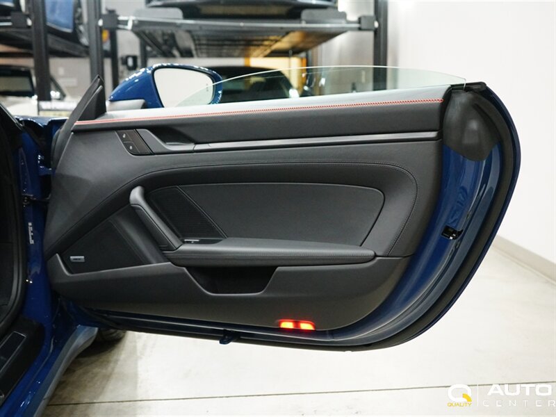 Used 2023 Porsche 911 Carrera GTS RWD image 18