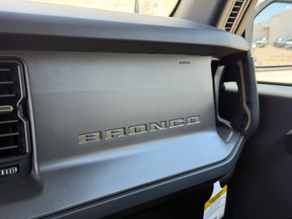 New 2026 Ford Bronco Badlands w/ Sasquatch Package AWD/4WD image 8