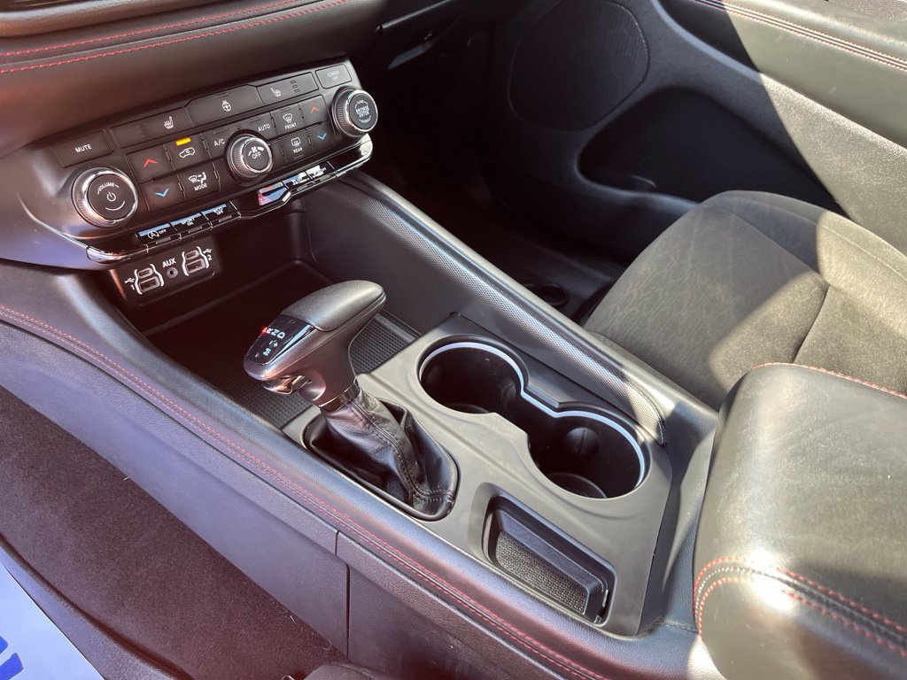 Used 2024 Dodge Durango GT AWD/4WD image 12