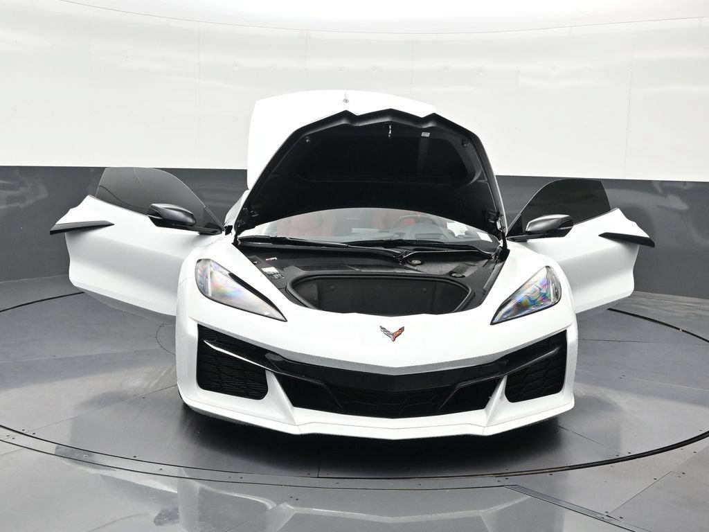 Used 2025 Chevrolet Corvette E-Ray AWD/4WD image 36