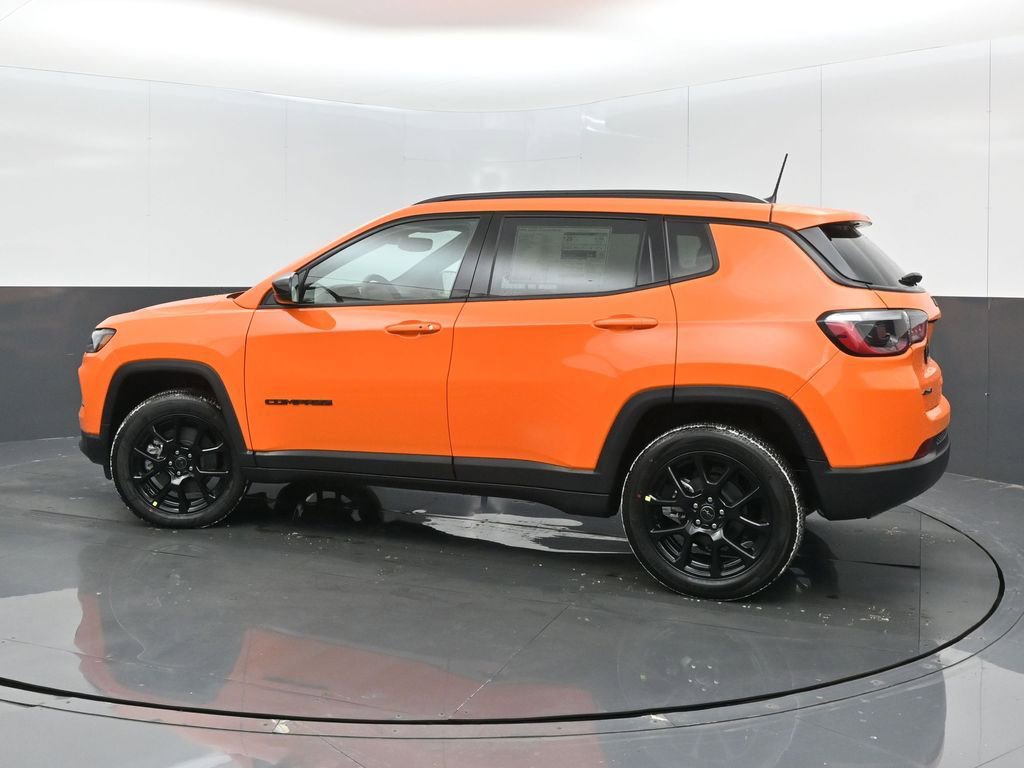 New 2026 Jeep Compass Latitude image 5