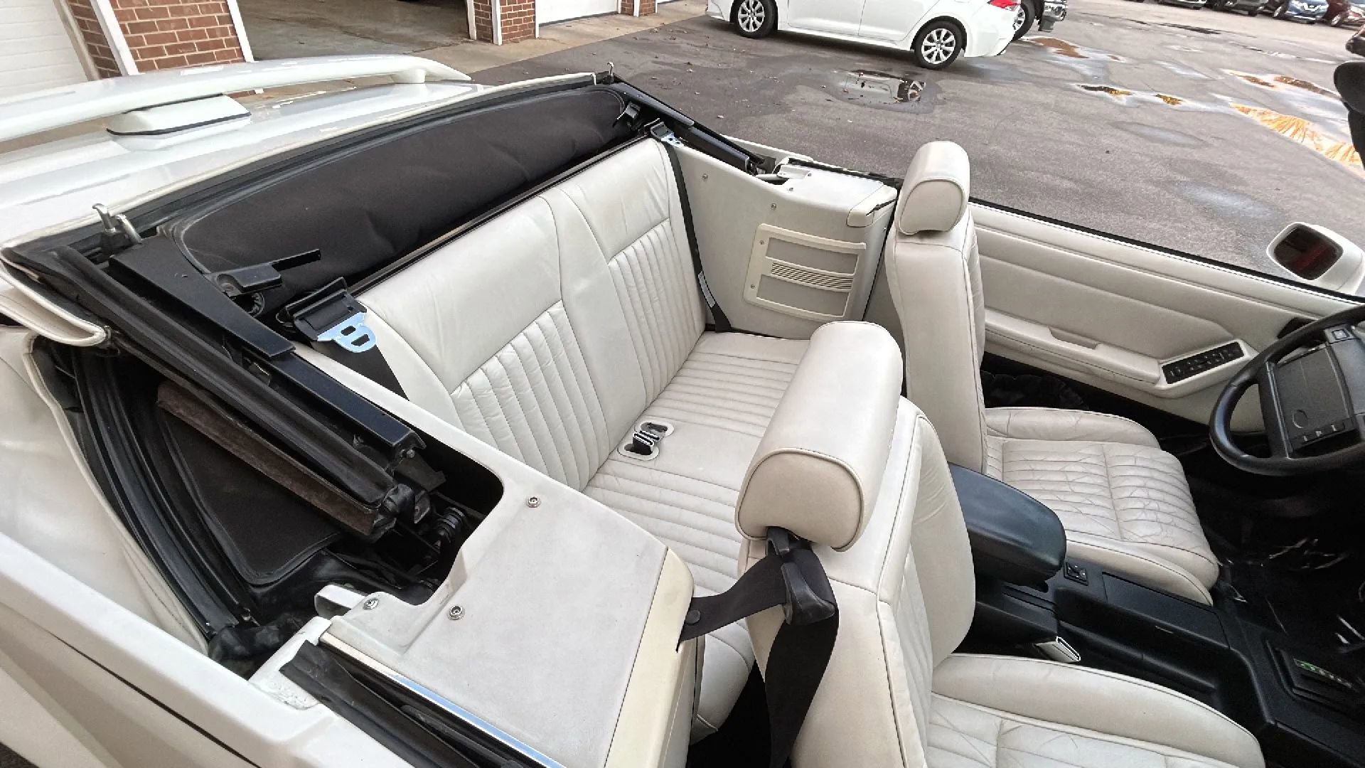 Used 1993 Ford Mustang LX RWD image 21