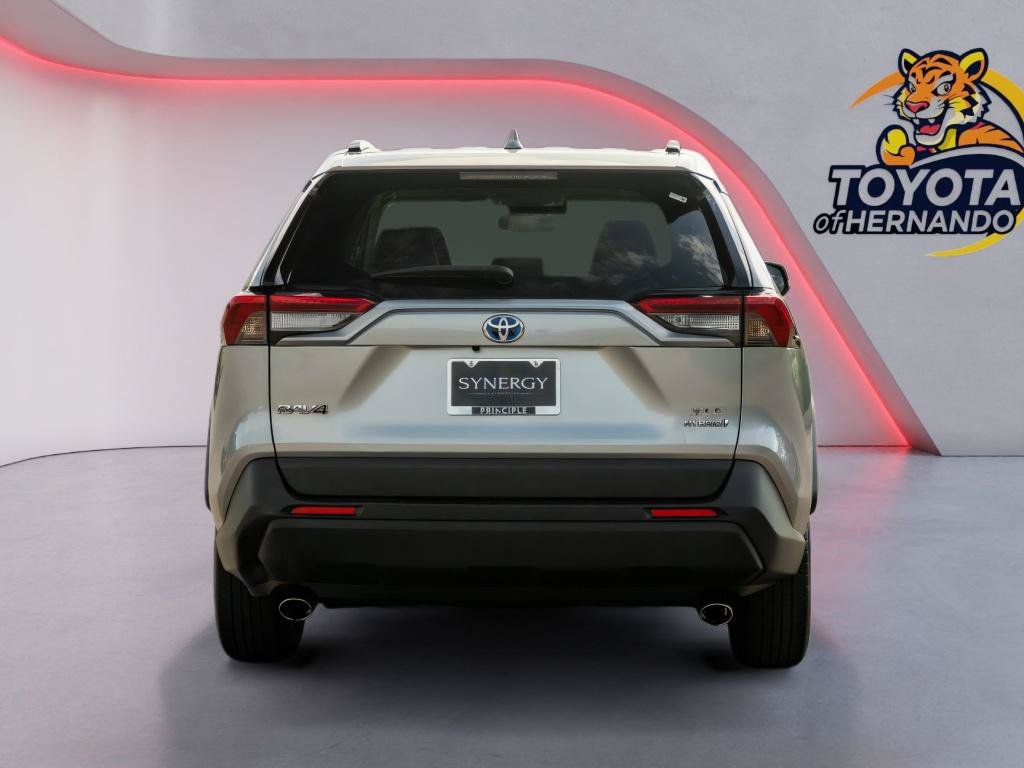 Used 2022 Toyota RAV4 XLE Premium AWD/4WD image 6