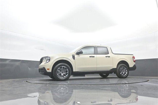 New 2025 Ford Maverick XLT image 32