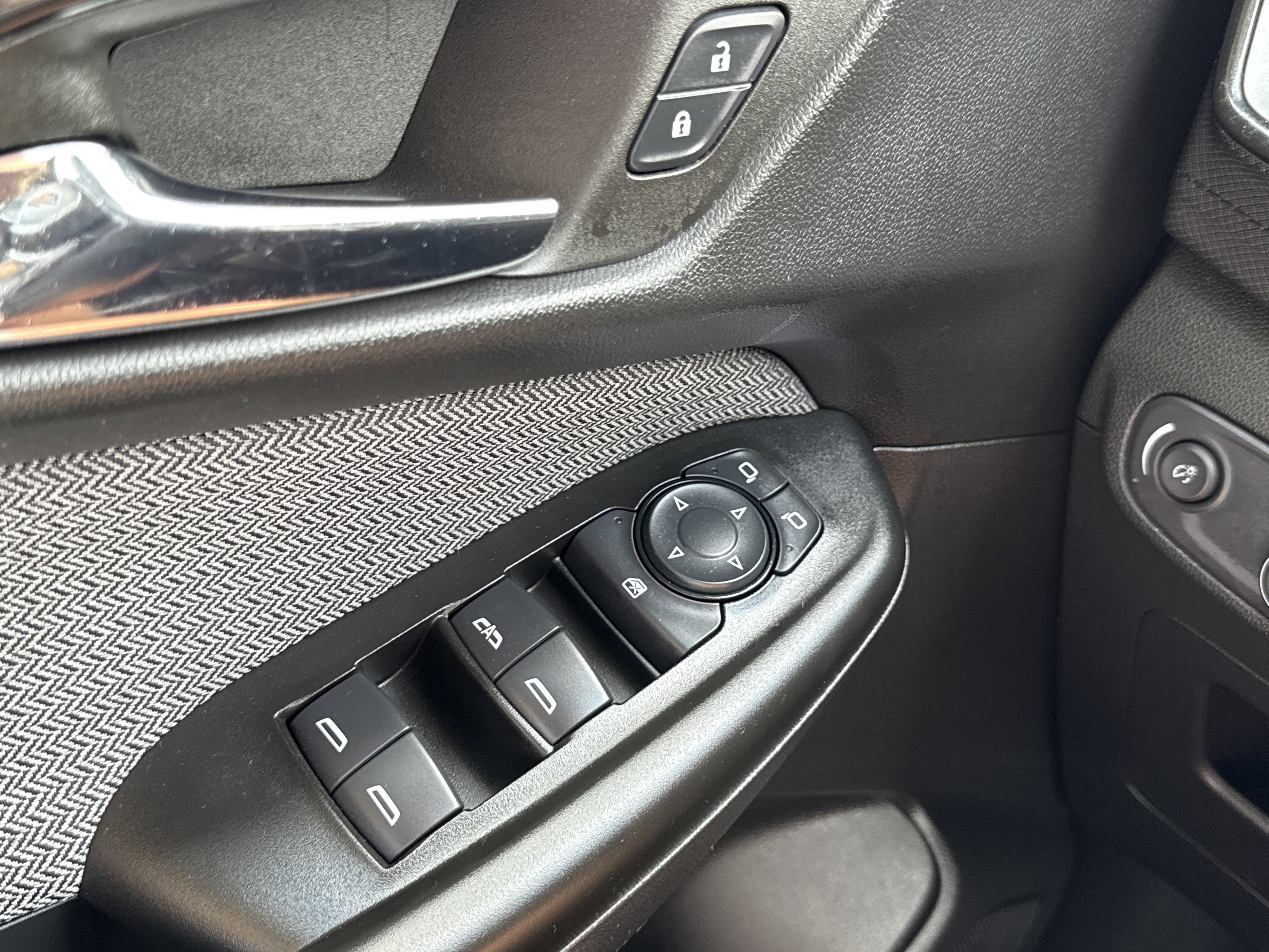 Used 2024 Chevrolet TrailBlazer LT w/ LT Cold Weather Package image 15