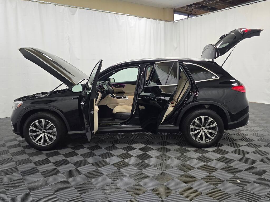 Certified 2025 Mercedes-Benz GLC 300 4MATIC image 12