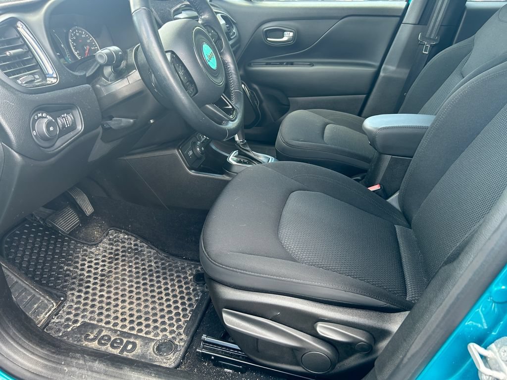 Certified 2020 Jeep Renegade Altitude AWD/4WD image 12