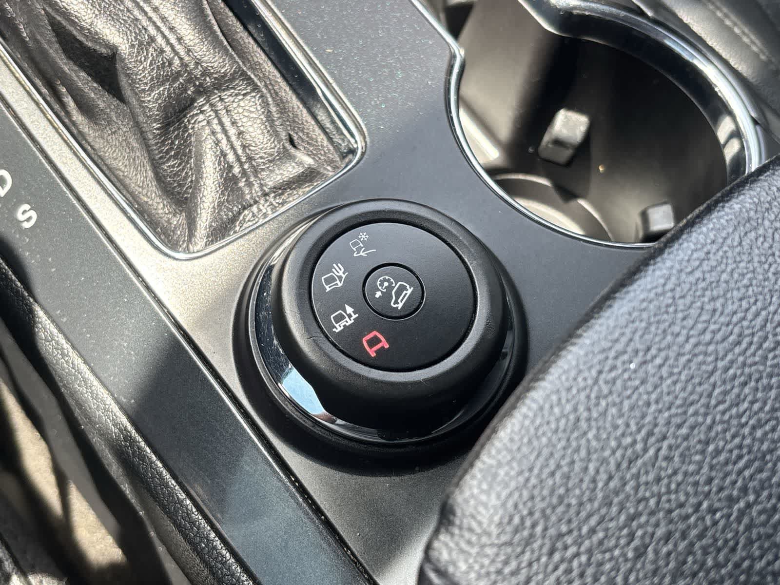 Used 2018 Ford Explorer XLT AWD/4WD image 27